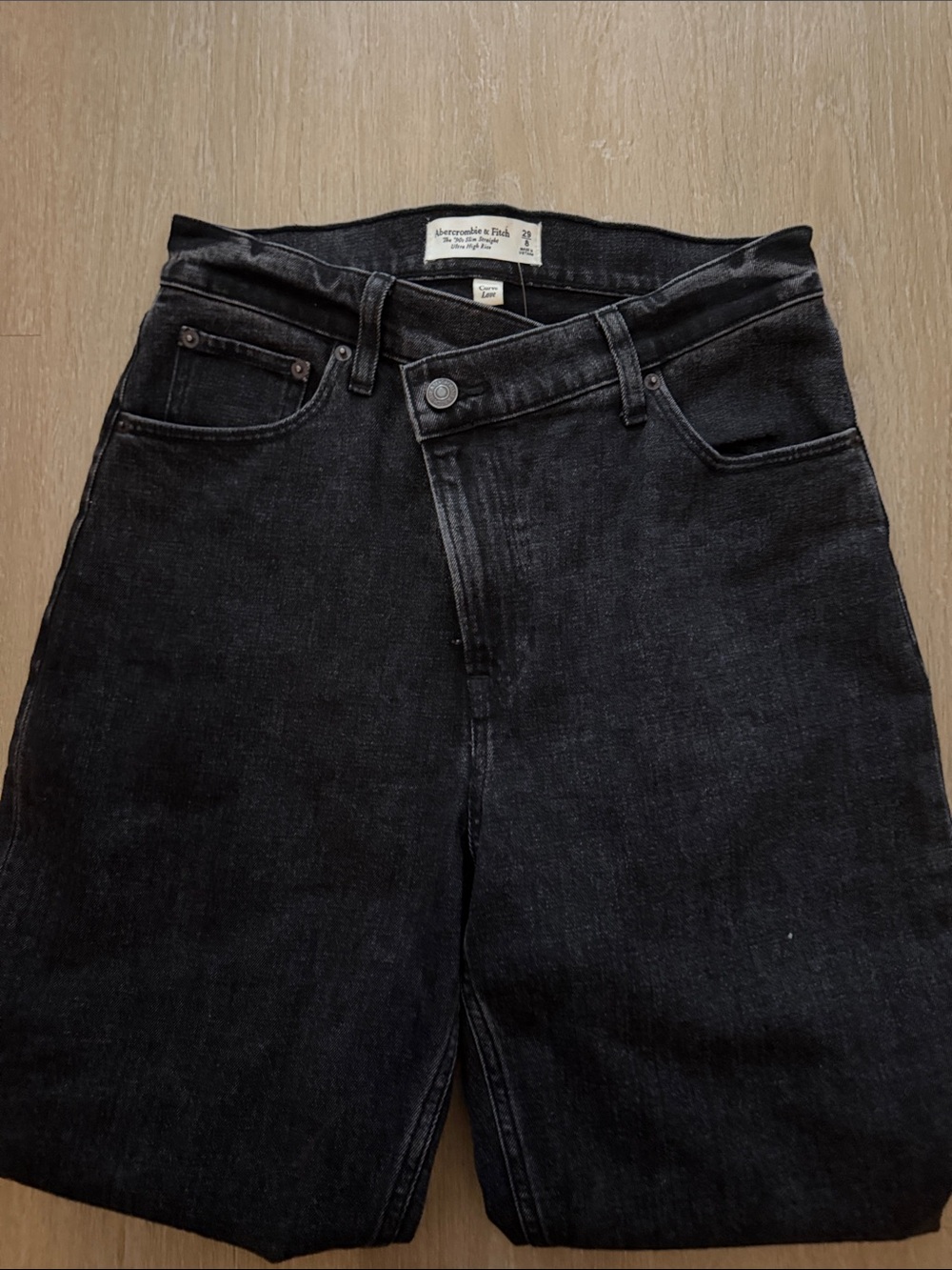 Abercrombie & Fitch Curve Love The 90s Slim Straight Ultra High Rise Jeans 90s